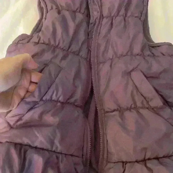 OshKosh B’gosh Girls Puffer Vest Jacket Size 8 Purple - Picture 7 of 11